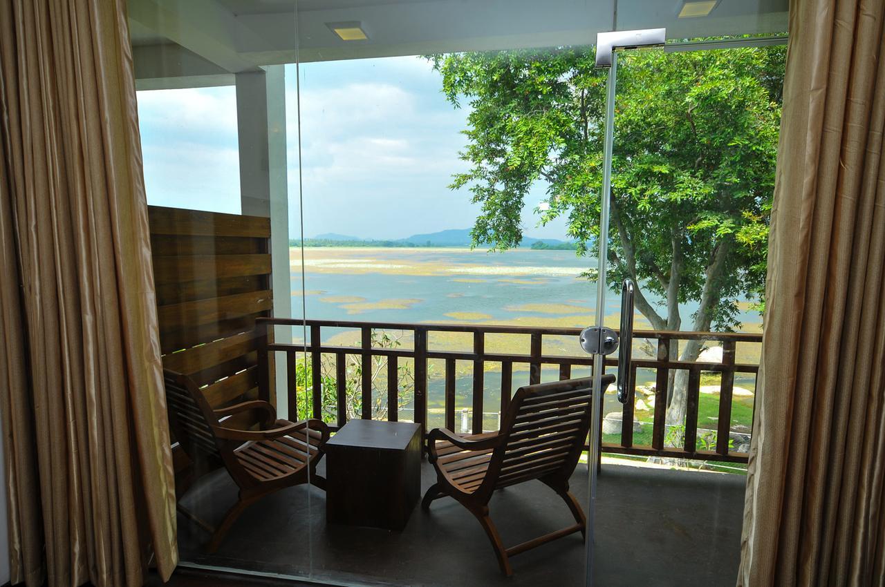 טיסמהרמה Yala Oga Reach Hotel מראה חיצוני תמונה
