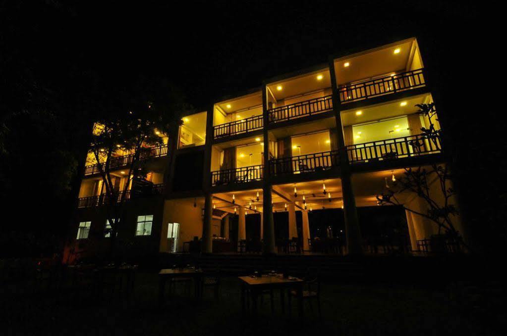 טיסמהרמה Yala Oga Reach Hotel מראה חיצוני תמונה